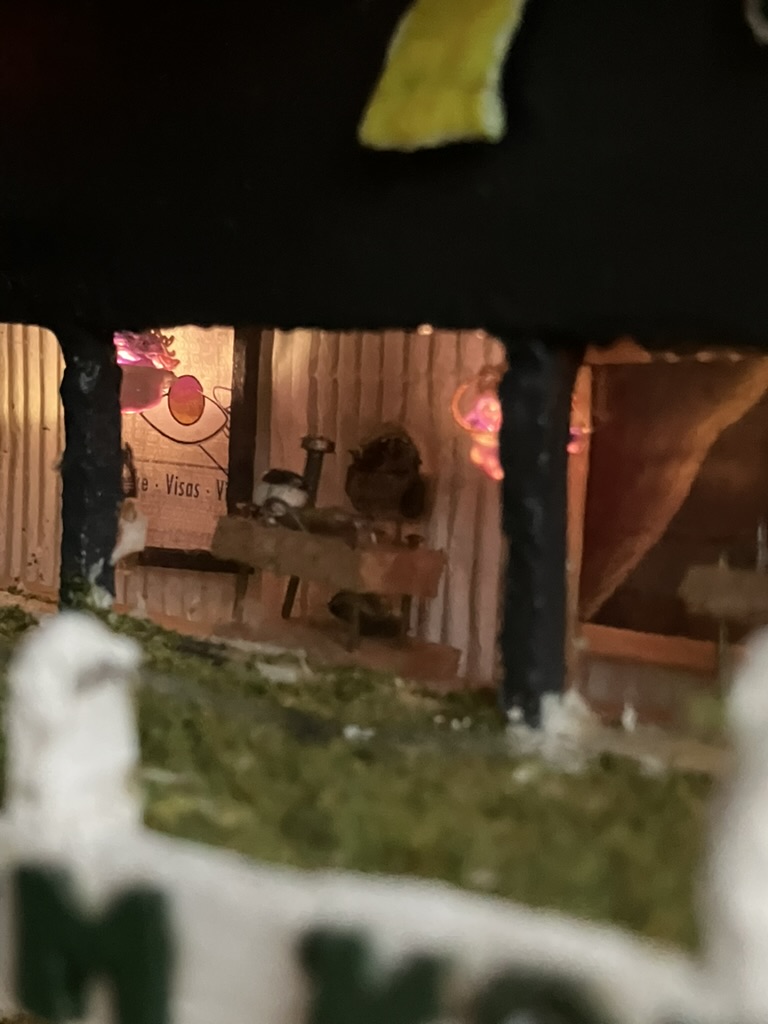 Cigarette figures use modular systems in the music studio